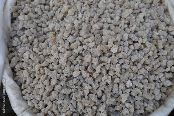 Fototapeta Асафетида в мешках на продуктовом рынке в Индии