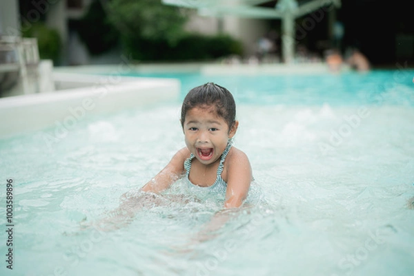 Obraz Girl playing in the pool