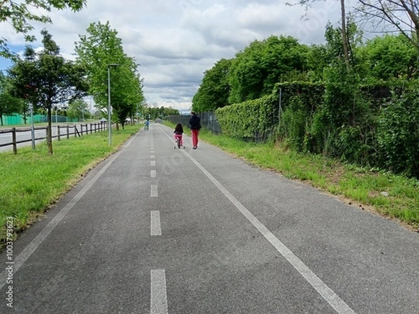 Fototapeta Walk on the side way