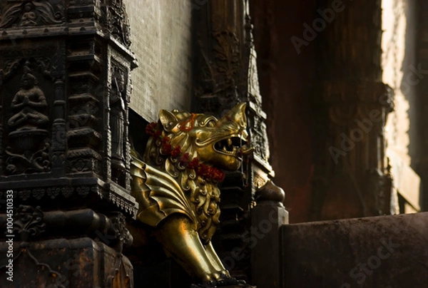 Obraz A statue of a lion. Inside Hindu temple, Varanasi