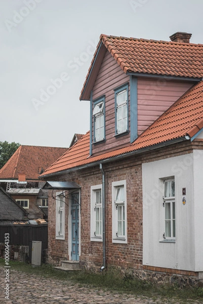 Obraz old house with roof