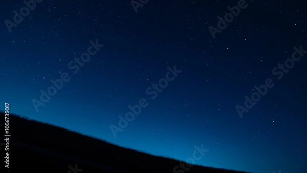 Fototapeta 丘の上のカシオペア座と北斗七星