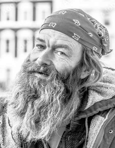 Obraz Pugile barbone clochard