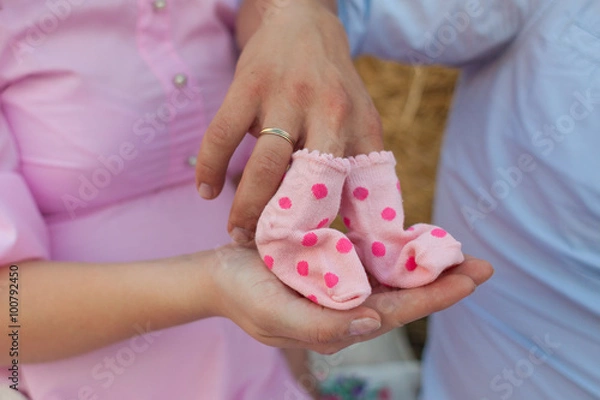 Obraz ребенок, беременные , носки , счастливые, женщина, беременность, жена , ожидая , уход , молодой , муж , пара, мать , живот , держа , красивая , красота женщина, любовь ожиданиеисемья человек , отец