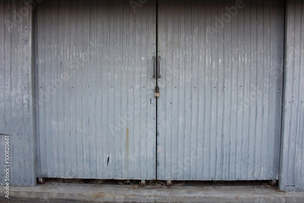 Obraz The horror of the door junkyard. Old who was the de facto abando