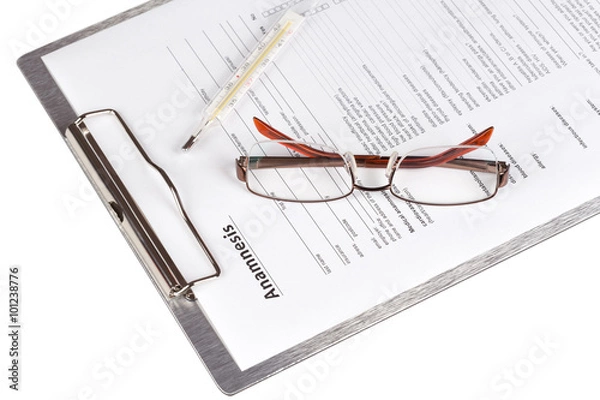 Fototapeta Anamnesebogen in dem  Klemmbrett