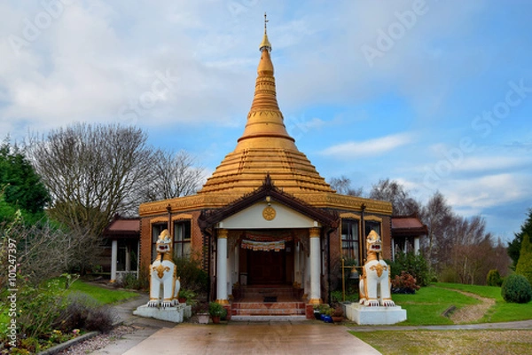 Fototapeta Buddhist building in Birmingham