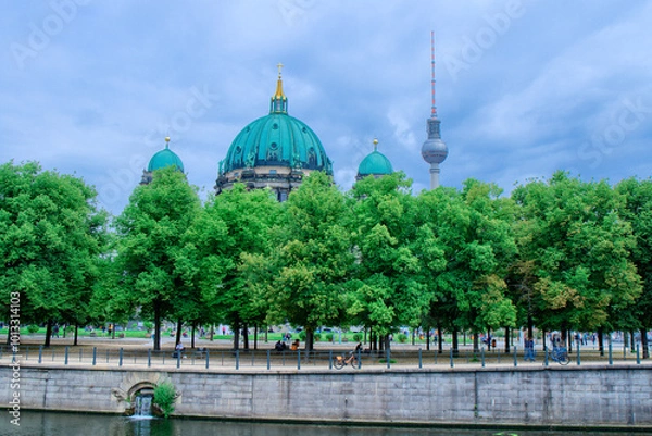 Obraz Berlin's Dome and TV tower
