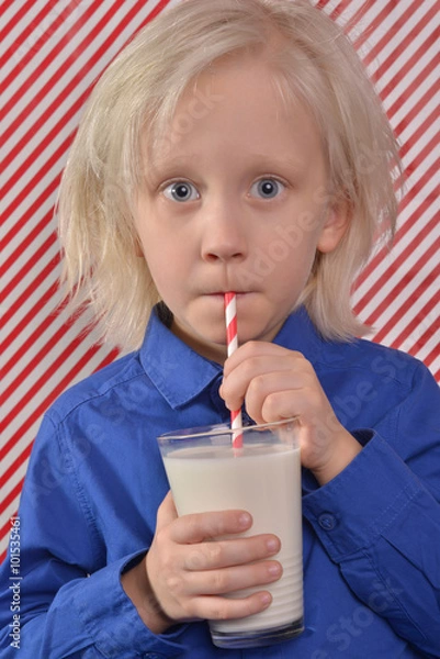 Obraz six year old drinking milk