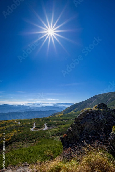 Obraz 秋の乗鞍岳位ヶ原を走る乗鞍エコーライン