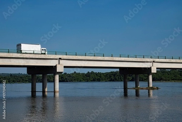 Obraz modern road bridge across the White Nile river at Murchison falls national park in Uganda