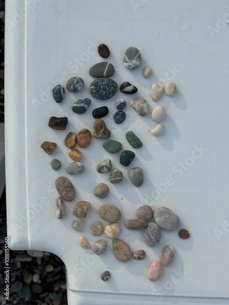 Fototapeta pebbles of different colors