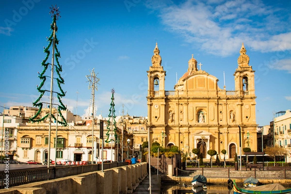 Obraz Wiev to the Msida Parish Church near Valletta in Malta