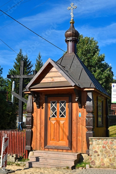 Obraz Wooden Orthodox chapel built around 1900 in Białowieża, Poland