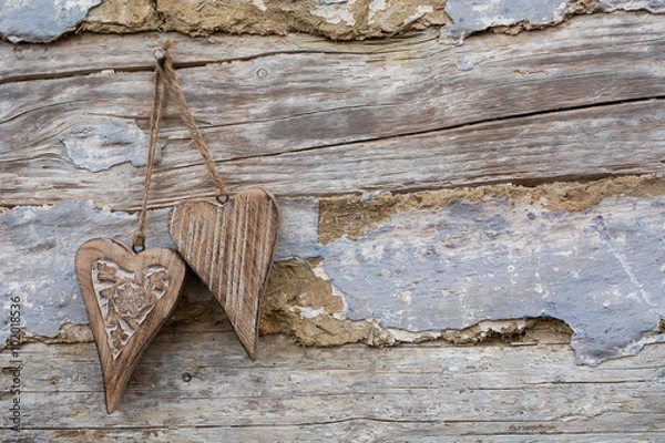 Obraz Drewniane serca na starych deskach