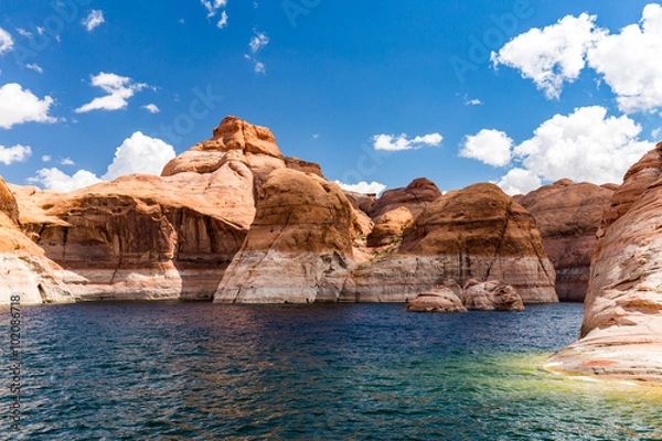 Fototapeta View of the Glen Canyon on the Lake Powell from boat, Utah