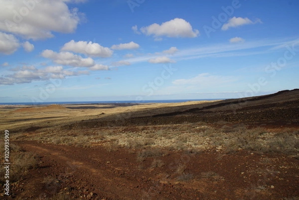 Fototapeta desertic landscape of volcano and caldera on the sea side