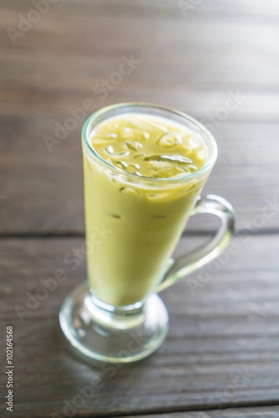 Obraz iced matcha latte