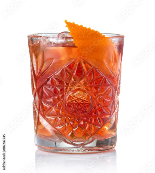 Obraz Klasyczny koktajl Negroni na białym