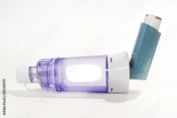 Obraz Asthma inhaler with chamber