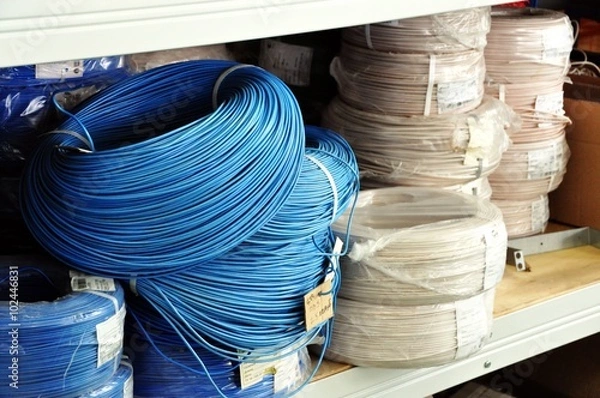 Obraz Провода на стеллаже