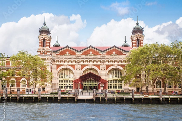 Obraz Zewnętrzny widok na historyczne Muzeum Imigrantów na Ellis Island