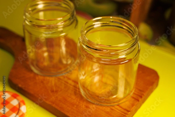 Obraz Botes de cristal para rellenar de conservas naturales 