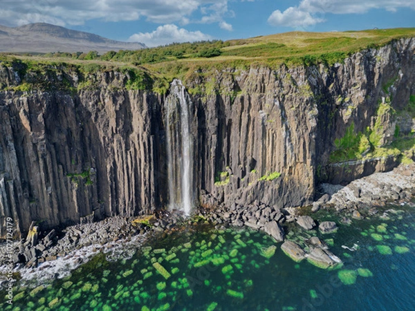 Obraz View on Kilt Rock and Kilt Rock Waterfall, Isle of Skye, Scotland