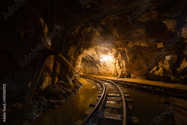 Fototapeta Underground Gold Mine Ruda Tuneel z Rails Berezovsky kopalnia Ural
