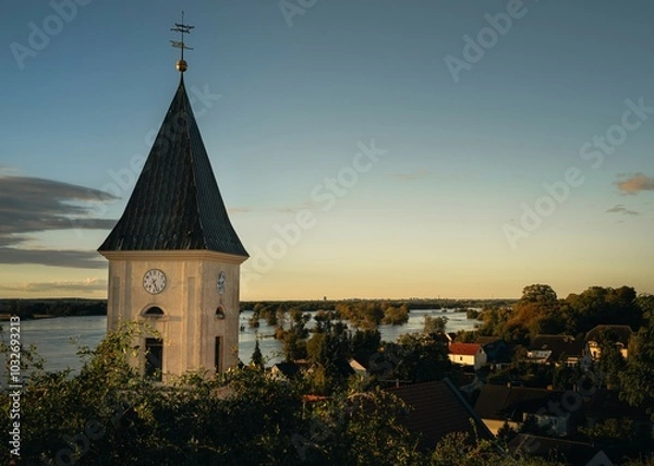 Fototapeta Lebus an der Oder bei Hochwasser
