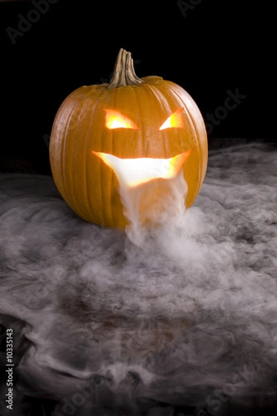 Obraz Jack-o-Lantern with mist pouring from it's mouth