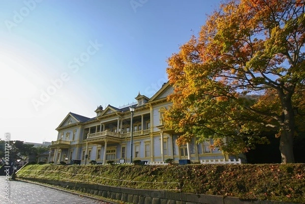 Obraz 旧函館区公会堂の紅葉