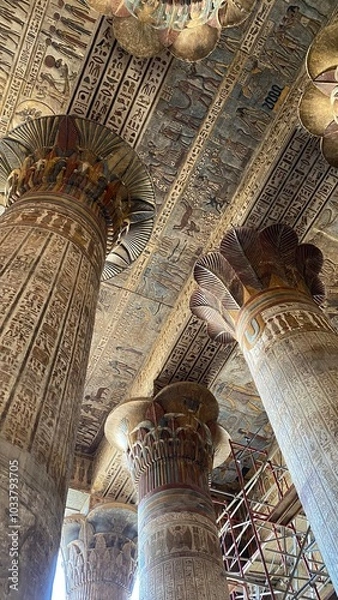 Fototapeta Khnum Temple Columns and Hieroglyphic Carvings – Esna, Luxor, Egypt | Ancient Egyptian Architecture