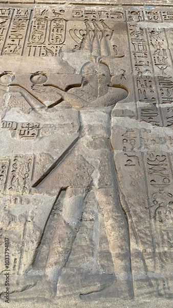 Fototapeta Khnum Temple Columns and Hieroglyphic Carvings – Esna, Luxor, Egypt | Ancient Egyptian Architecture