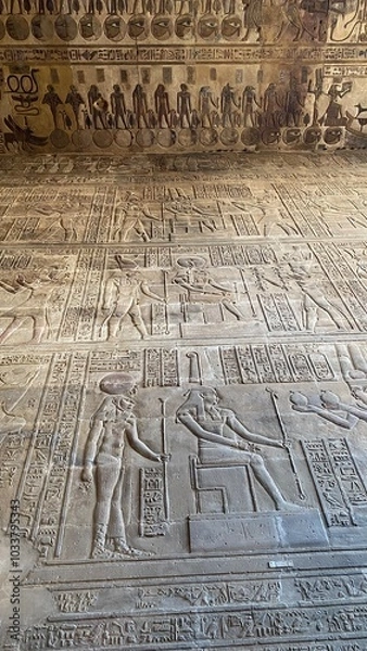 Fototapeta Khnum Temple Columns and Hieroglyphic Carvings – Esna, Luxor, Egypt | Ancient Egyptian Architecture