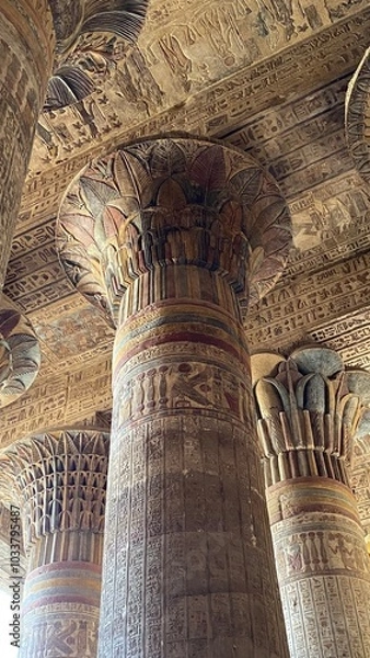 Fototapeta Khnum Temple Columns and Hieroglyphic Carvings – Esna, Luxor, Egypt | Ancient Egyptian Architecture