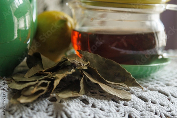 Obraz infusión de hojas de Laurel con limón, 
