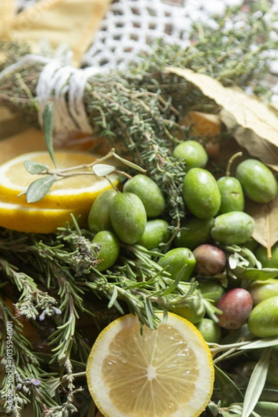 Obraz Aliño de hierbas para elaborar aceitunas en conserva