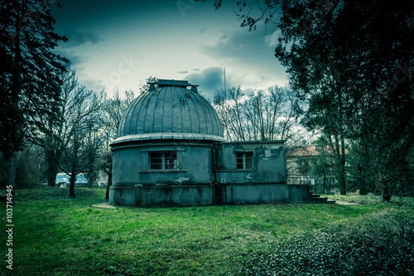 Fototapeta abandoned astronomical observatory