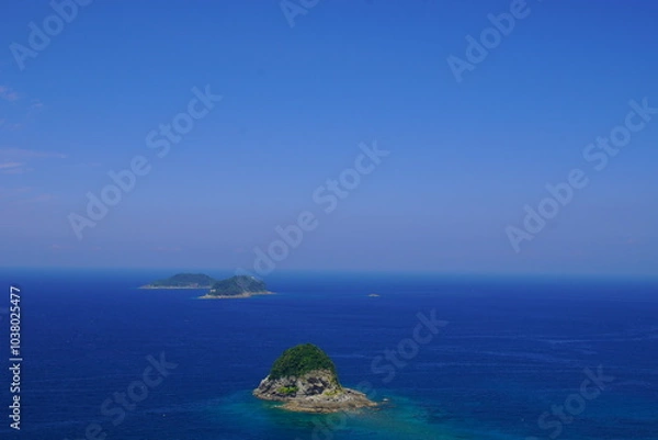 Fototapeta 真っ青な空と海