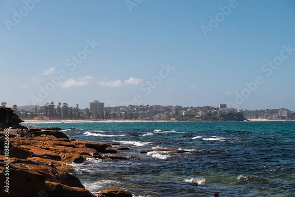 Obraz View of Manly beach as seen during a walk around the North Head on a sunny summer day (Sydney, Australia)
