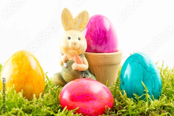 Obraz Ostereier und Osterhase im Moos