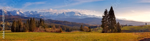 Fototapeta Panorama of snowy Tatra mountains in spring, south Poland