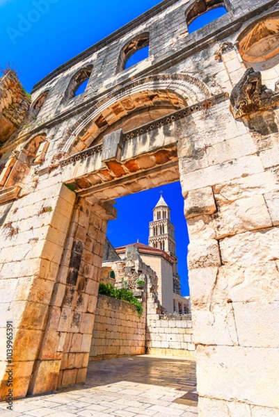 Fototapeta Split, Croatia: Diocletian palace ruins and Cathedral of Saint Domnius bell tower in historic center of Split, Dalmatia