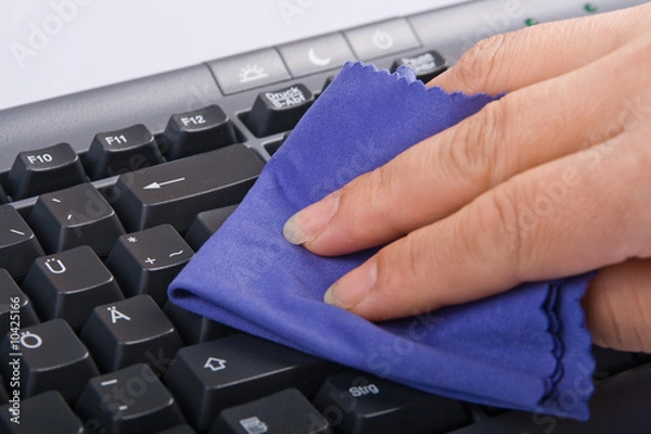 Fototapeta Tastatur wird geputzt
