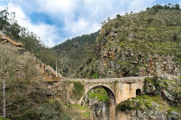 Fototapeta Alvarenga bridge