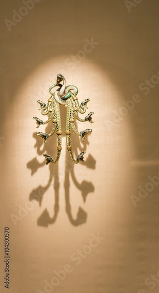 Fototapeta snake statue