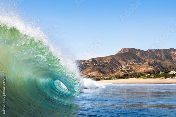 Fototapeta crashing waves 