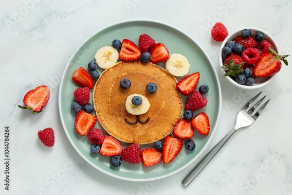 Obraz Bear face pancakes with fresh berries