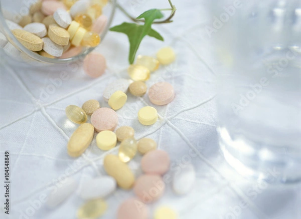 Obraz サプリメントとミネラルウォーター